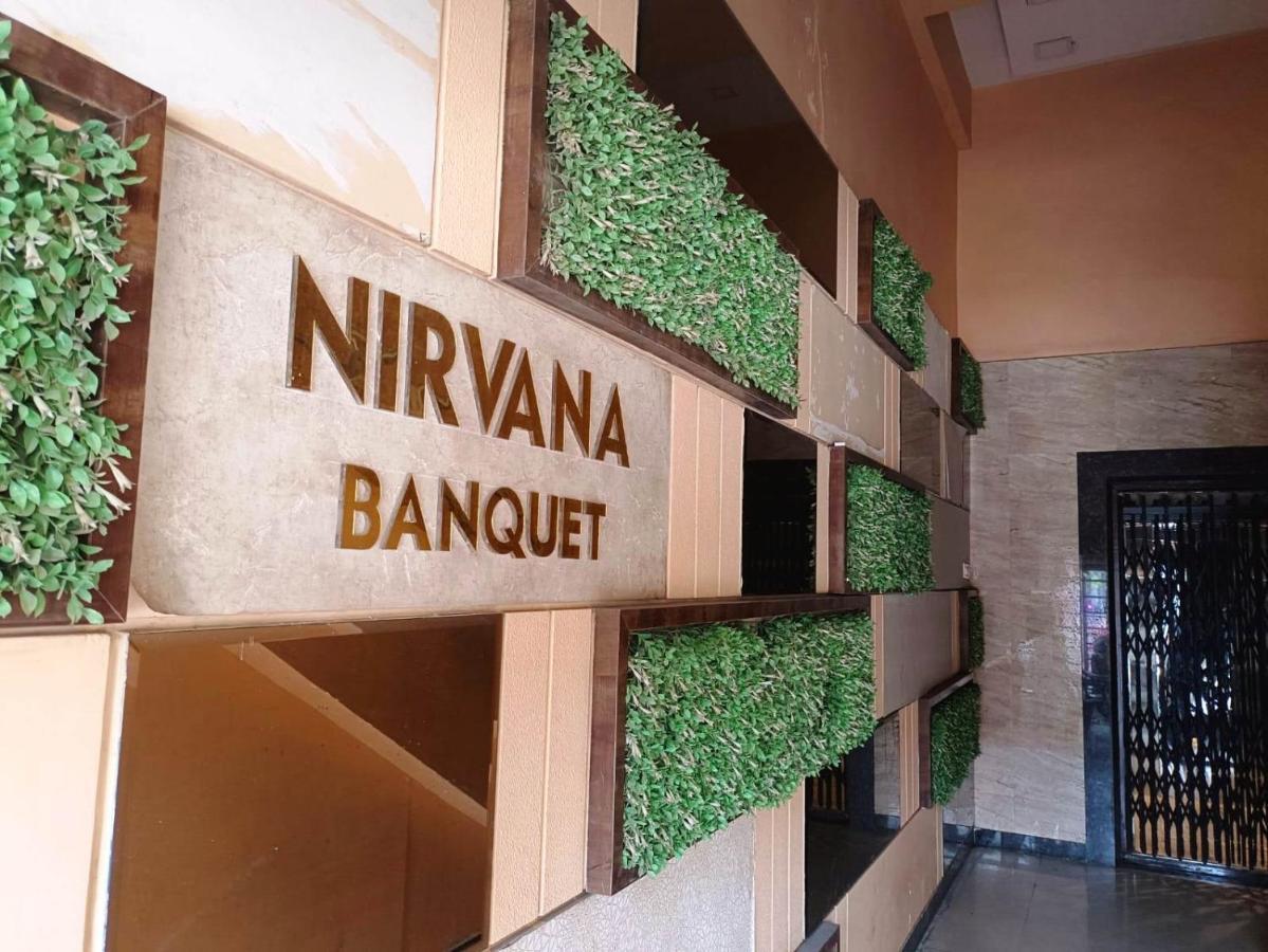 Hotel Nirvana Lodging & Boarding Ulhāsnagar Zewnętrze zdjęcie
